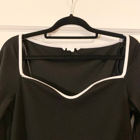 Black Waffle Knit Top sz L - Picture 2 of 3